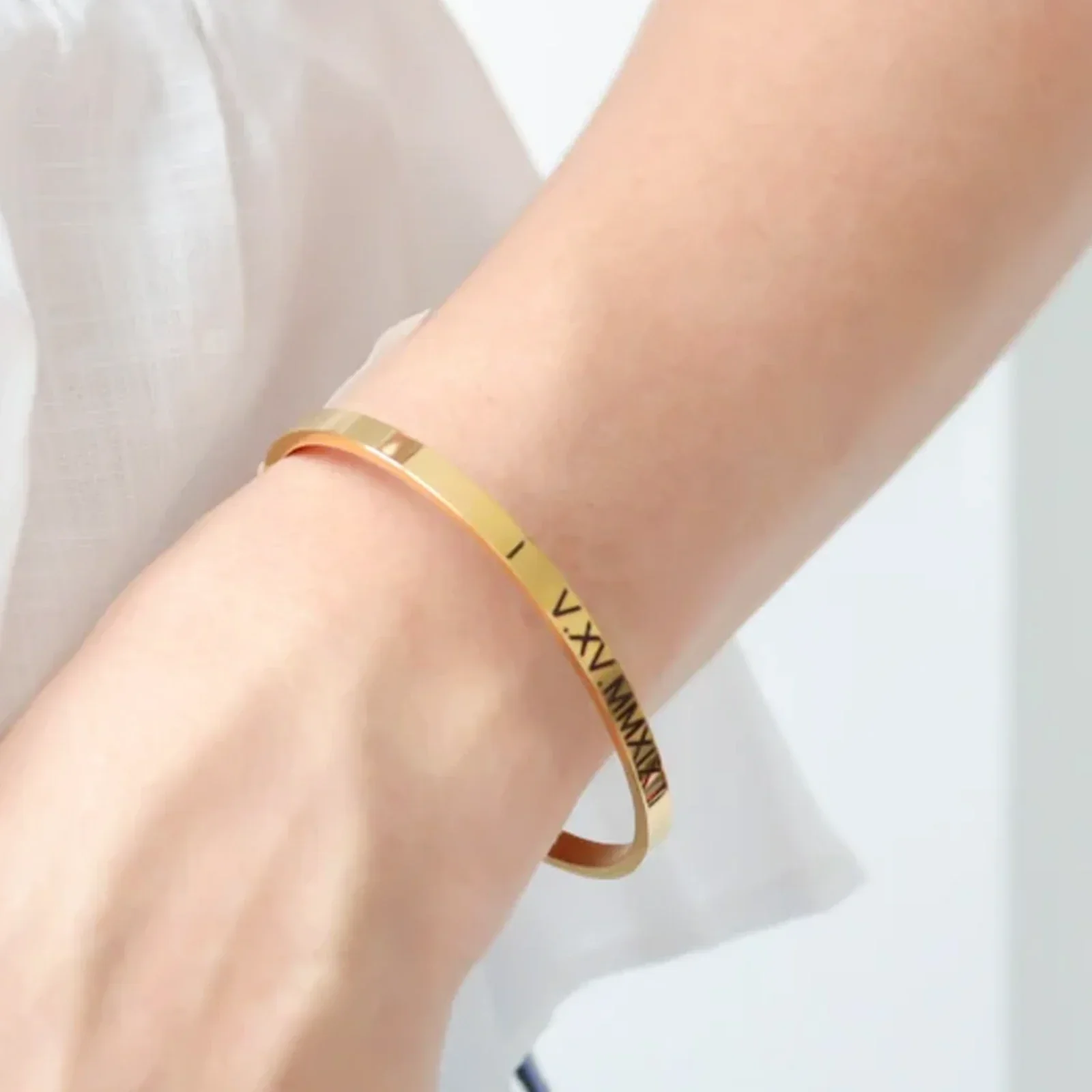 Gold Cuff Bracelet (3pcs) - Image 2
