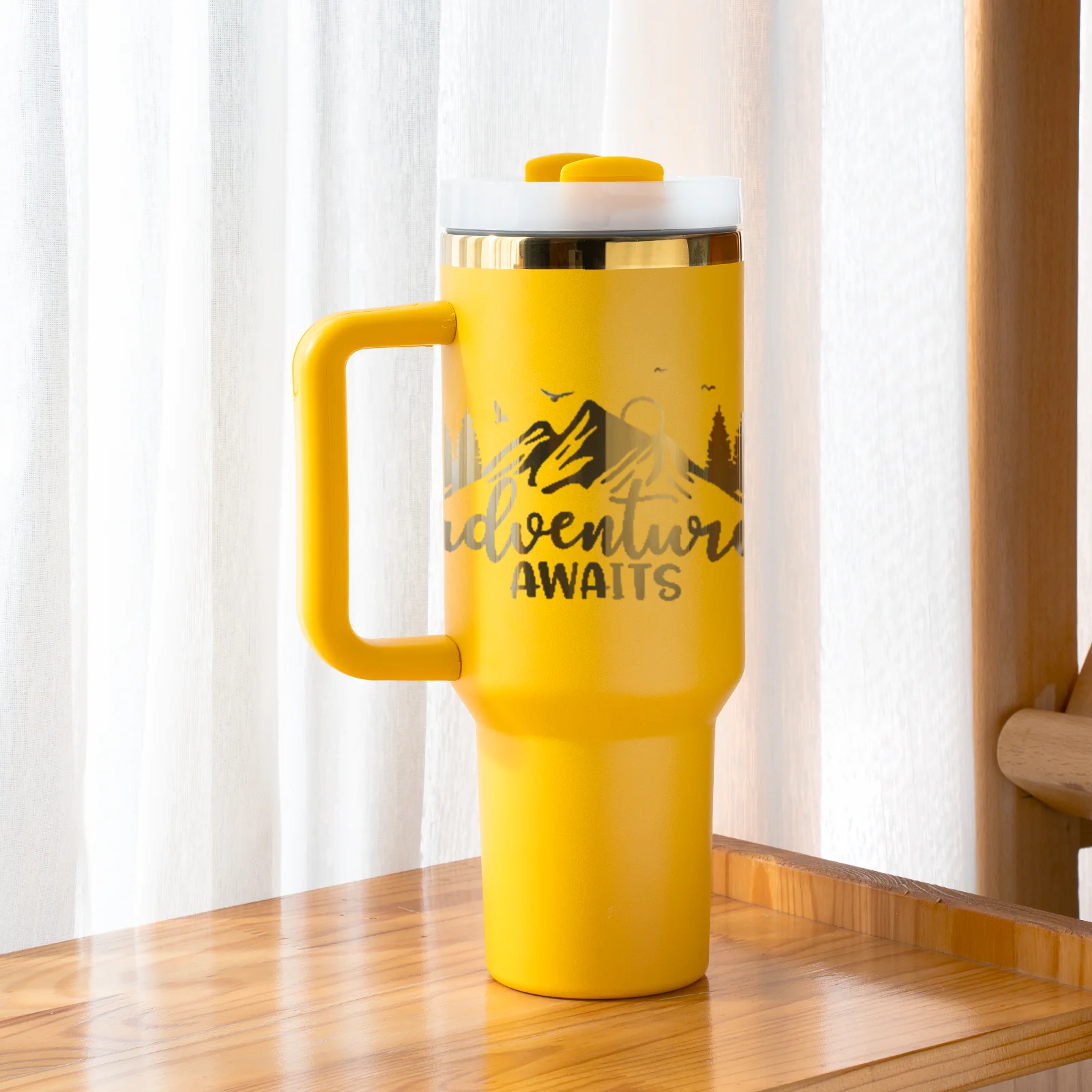 Yellow to Gold Stainless Steel Tumbler with Removable Handle (40oz) - Image 3